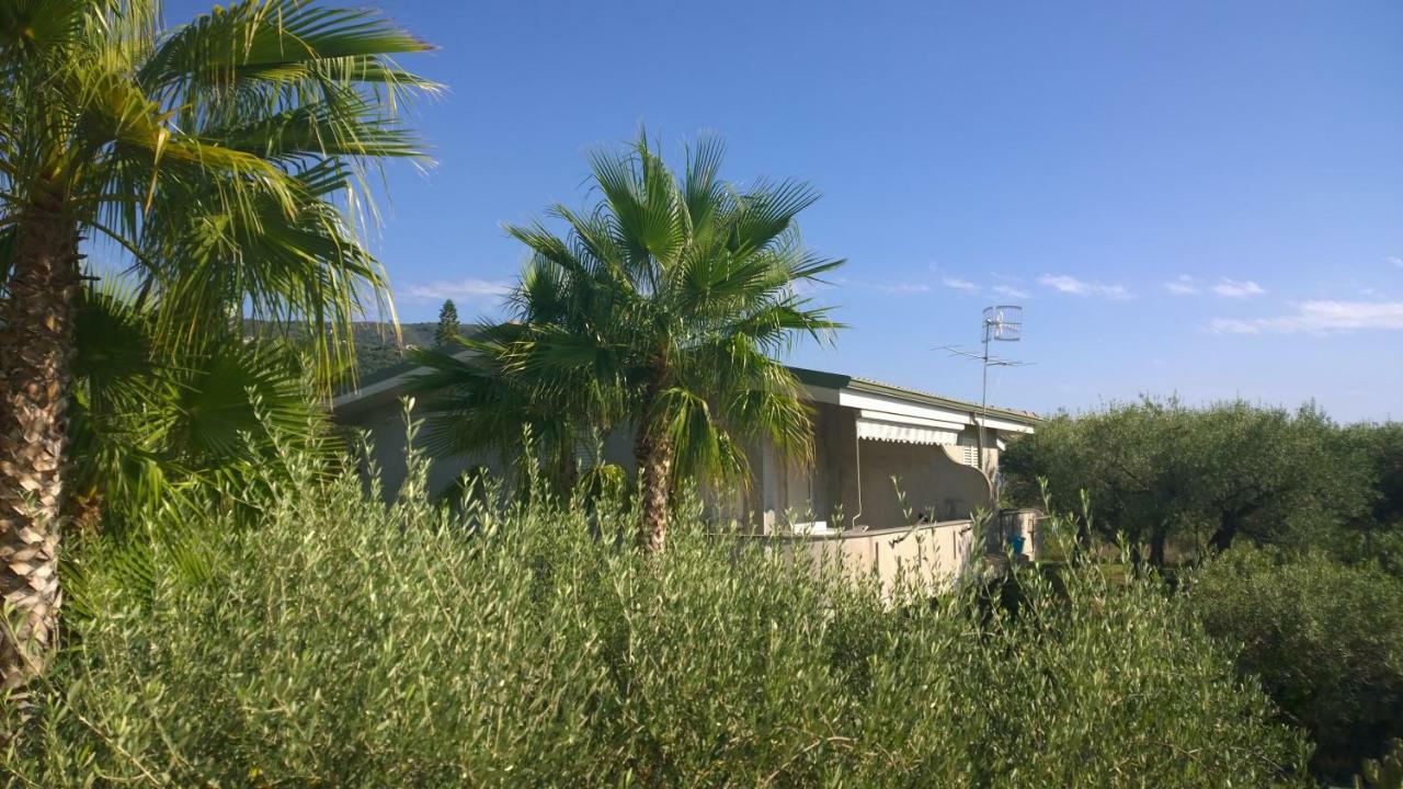 La Scogliera Del Capo Villa Santa Maria  Buitenkant foto