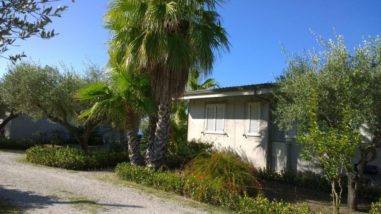 La Scogliera Del Capo Villa Santa Maria  Buitenkant foto