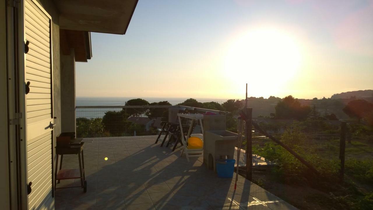 La Scogliera Del Capo Villa Santa Maria  Buitenkant foto