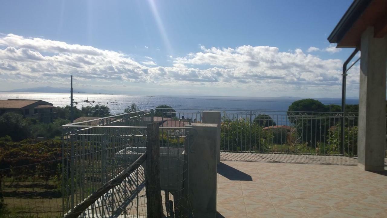 La Scogliera Del Capo Villa Santa Maria  Buitenkant foto